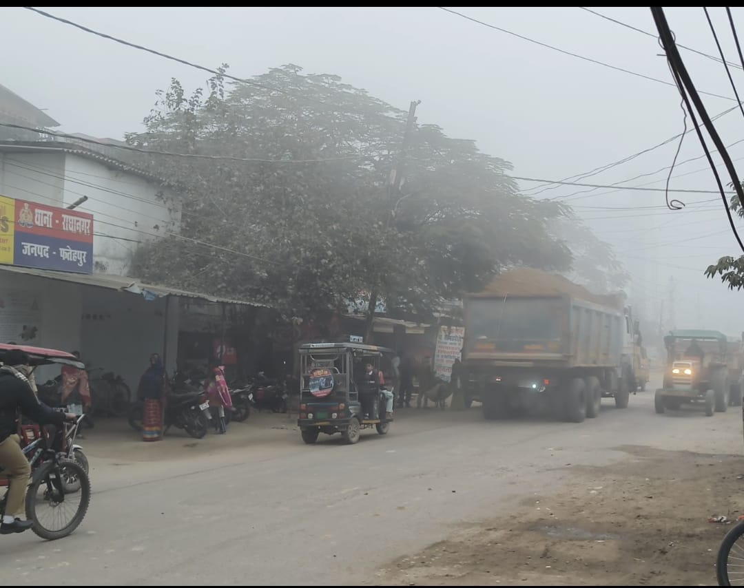 थाने के सामने मिट्टी माफिया बेलगाम पंडित जी’ के आगे कानून फेल